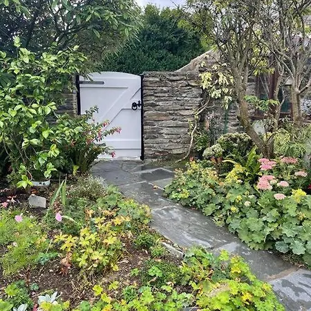 The Hayloft - New Dog Friendly With Garden And Parking Port Isaac